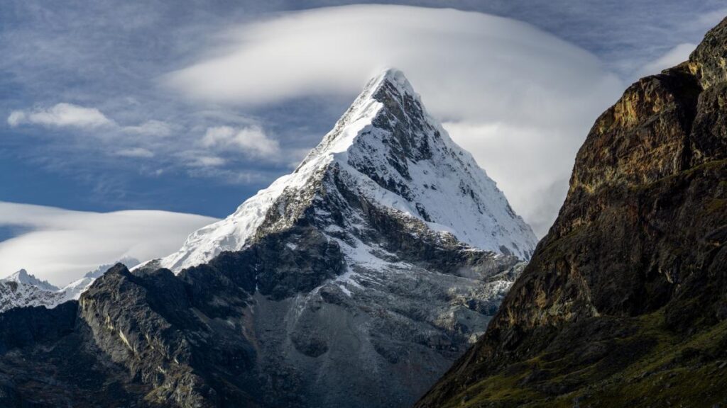 Nevado Artesonraju